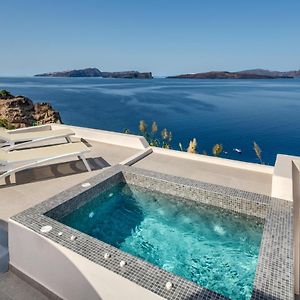 Superior Double Room Outdoor Hot Tub Sea Caldera Volcano View